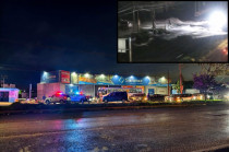 Policías resguardan la zona tras fuga de gas