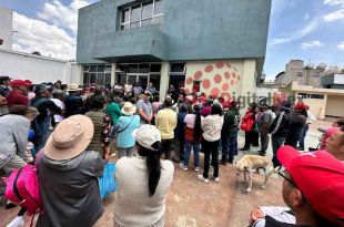 #Video: Agua de San Antonio la Isla, hasta con gusanos, reclaman vecinos