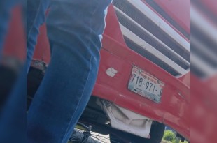 Según la denuncia, el operador del autobús, que portaba las placas de circulación 718-971-J y el número económico 328, causó el atropellamiento. 