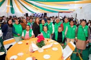 Más de mil personas participaron en la celebración encabezada por Nancy Valdez, con música, baile y actividades de convivencia.