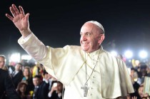 El papa Francisco sigue en estado crítico mientras los médicos luchan contra la infección pulmonar