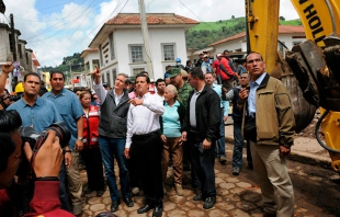 Ofrecen Presidente Peña y gobernador Del Mazo apoyos a zonas dañadas por el sismo