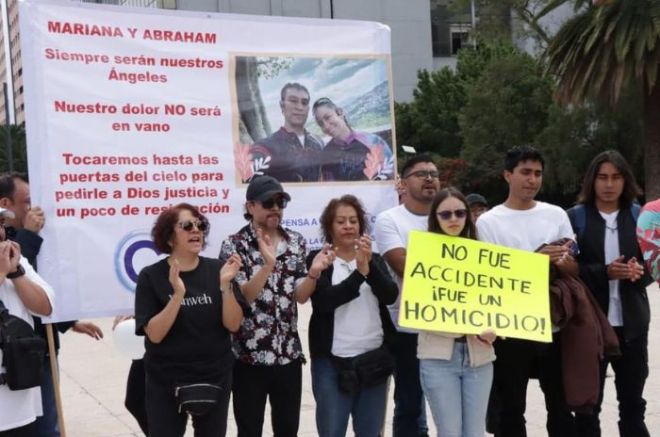 Mariana y Abraham participaban en una rodada cuando fueron atropellados. 