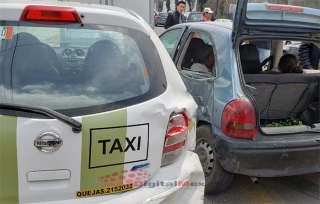 #Toluca: quedan dos mujeres prensadas tras choque