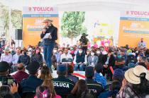 En Santa Ana Tlapaltitlán, el munícipe señaló que las calles no se habían pavimentado desde hace más de 20 años