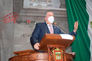 El secretario mexiquense de Salud, Francisco Javier Fernández Clamont, compareció en la Cámara de Diputados