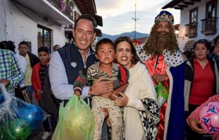 Con verbena popular festejan Día de Reyes en #ValleDeBravo