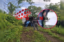 Junto al cadáver, se localizó una cartulina con un mensaje firmado por un grupo delictivo, lo que apunta a un posible ajuste de cuentas.