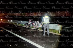 Debido a las condiciones en que quedaron los restos, inicialmente no fue posible determinar el sexo de la persona que viajaba en una motocicleta sin placas.