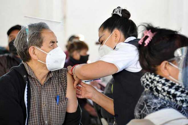 Vacuna contra COVID-19 para los adultos mayores de Nezahualcóyotl y Texcoco