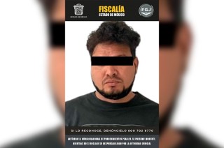 Se encontró que enfrentaba un proceso penal en El Salvador por homicidio, con una condena de 130 años de prisión