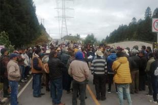 Los manifestantes piden reunirse con autoridades de la Secretaria de Comunicaciones y Transportes