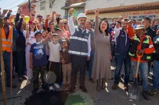 El programa &quot;Escuadrón Tapa Tu Bache&quot; es promovido por el alcalde de Metepec