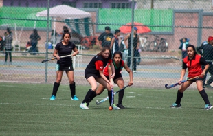 Disputan jóvenes un lugar en selección estatal de hockey sobre pasto