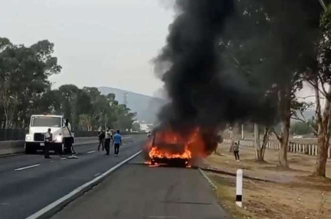 Aparentemente por falla mecánica inció el fuego