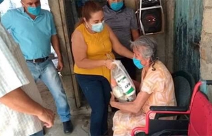 Distribuye DIF de #Tlatlaya despensas a familias afectadas por cuarentena de #Covid-19