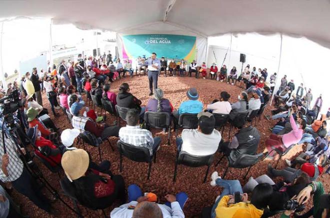 Responde alcalde de #Toluca a ciudadanos en diálogo abierto