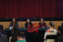 Conferencia de prensa encabezada por la rectora Martha Patricia Zarza Delgado.
