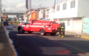 Fuga en ducto de gas natural provoca cierre de calles en Toluca