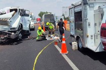 La pipa iba cargada con agua y, poco antes de llegar a la gasolinería del lugar, el conductor se impactó contra la parte trasera de un tractocamión