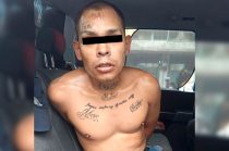 El presunto agresor, de 26 años de edad, fue detenido en el lugar y quedó a disposición de las autoridades para determinar su situación jurídica.