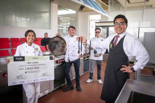 Yoshua Enrique Hernández Calva, Cristopher Nain Martínez Polanco, Sarai Paz Duarte y Andrés Martínez de la Cruz ganaron el segundo lugar nacional, bajo la coordinación del chef Óscar Zavala Atilano.