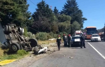 Vuelca camión cargado de sal, en la México-Toluca