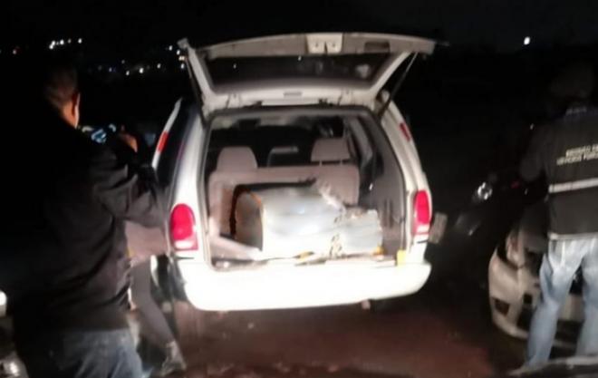Los informes policiacos indican que la noche del pasado lunes, se recibió una llamada de auxilio de un vehículo sospechoso, abandonado en el municipio de Otzolotepec