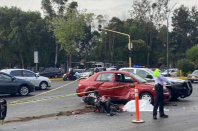 Muere motociclista tras brutal choque en #Tlalnepantla