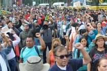 Movilizaciones y cierres viales complicaron el acceso al estadio y al Fan Fest del Zócalo.