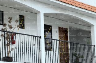 Habitación 18 del hotel Villa Meztli, asegurada y sellada por autoridades ministeriales.