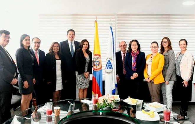 Expone alcalde de Metepec en Colombia experiencia exitosa de su gobierno