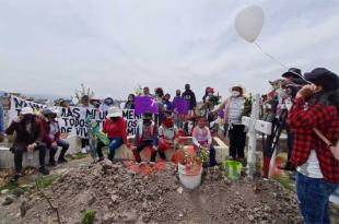 Héctor Lazcano, papá de la víctima, encabezó la manifestación desde su casa en Xonacatlán.