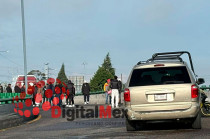 Personal forense de la Fiscalía General de Justicia del Estado de México inició investigaciones para determinar las causas del accidente