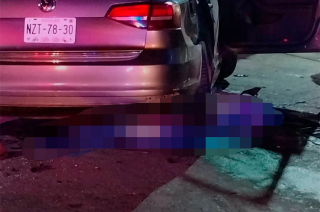 El conductor fue detenido por presunto exceso de velocidad y estado inconveniente; la Fiscalía investiga.