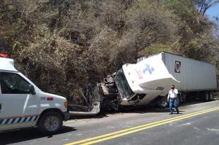 Los hechos se registraron a la altura del km 65, en el tramo Toluca-Cd Altamirano 