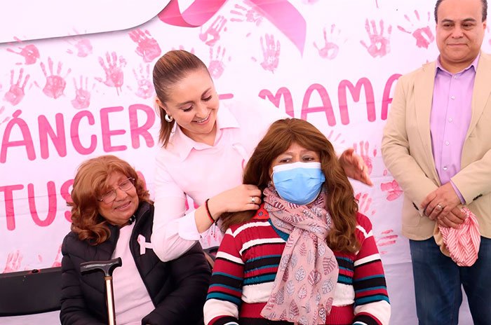 Manuel Vilchis Viveros y Jessica Ríos Lara encabezaron la Jornada de Salud de Octubre Rosa, donde se entregaron apoyos a mujeres y personas con discapacidad en Zinacantepec.