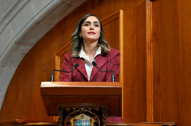 Además, se garantiza la reparación integral del daño, incluyendo atención psicológica especializada hasta la recuperación completa de la víctima.