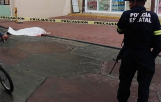 Antes que ser detenido, asaltante se da un tiro, en Ixtlahuaca