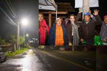 Erika Olea junto con vecinos arranca programa: “Tianguistenco se ilumina contigo”