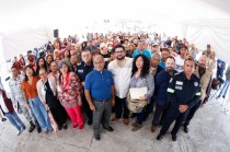 Asistentes a la Jornada por la Paz en San Lorenzo Totolinga, encabezada por autoridades municipales y de seguridad.