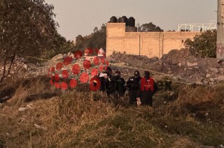 Las primeras investigaciones establecieron que la víctima estaba entre piedras y arena, presumen tenia ficha de desaparición