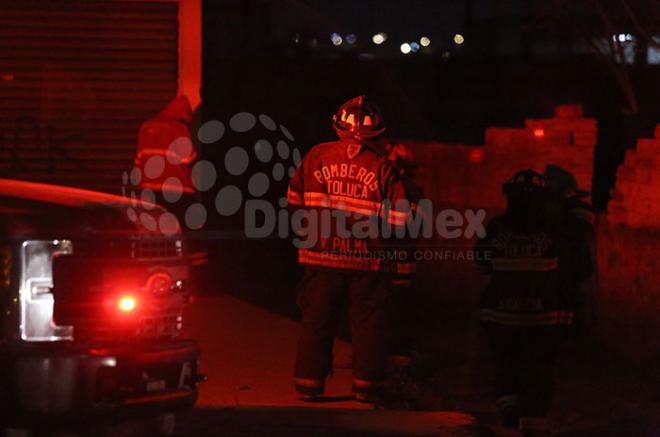 #Toluca: Muere persona calcinada al incendiarse vivienda en San Pablo Autopan