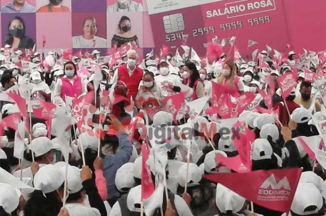 El Salario Rosa llega a más de 500 mil mujeres amas de casa.