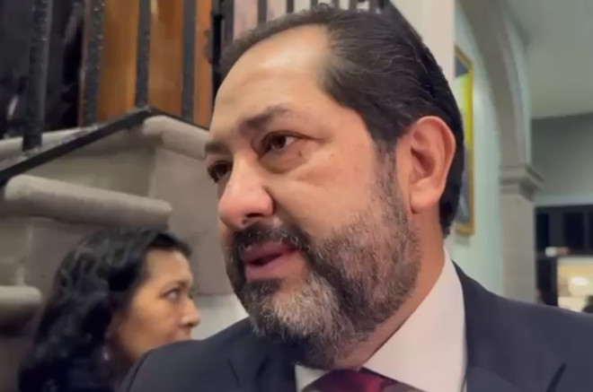 Francisco Vázquez durante una entrevista sobre las acusaciones contra Osvaldo Cortés