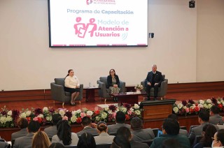 El plan incluye capacitación en derechos humanos, habilidades socioemocionales y manejo de conflictos para optimizar la atención en sedes judiciales