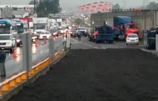 Detenido tráfico en la México-Toluca