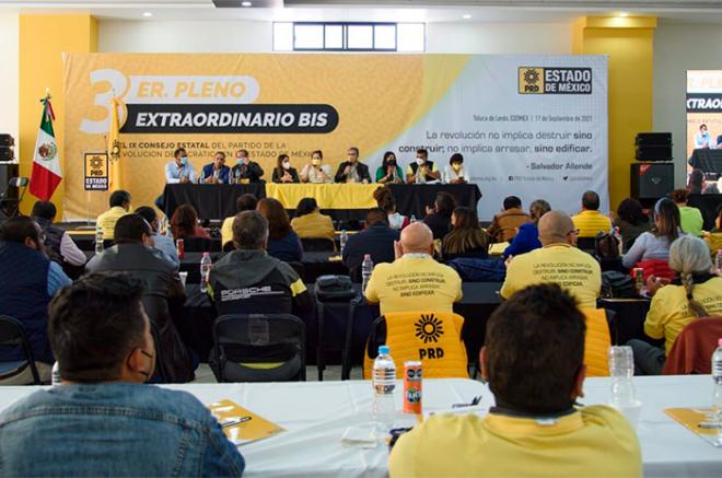 En el encuentro se hizo oficial la sustitución de las ahora diputadas locales Viridiana Fuentes y Élida Castelán