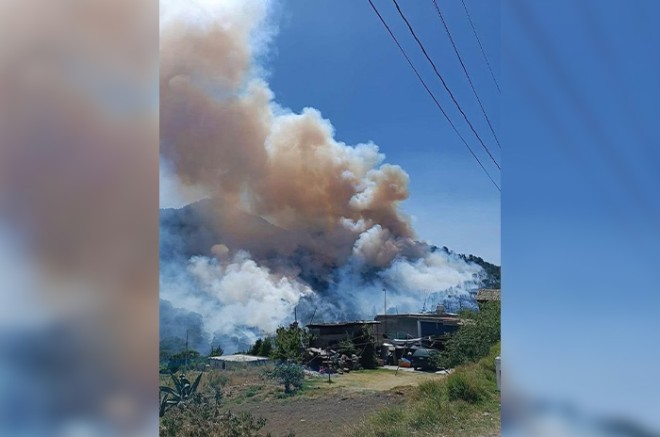 #Video: Arde cerro de La Verónica en #Lerma; humo cubre el Valle de Toluca