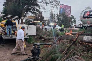 Pipa PEMEX que transportaba 20 mil litros de diésel